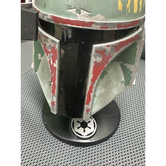 Riddell Star Wars Boba Fett scaled replica helmet - Picture 5 of 8